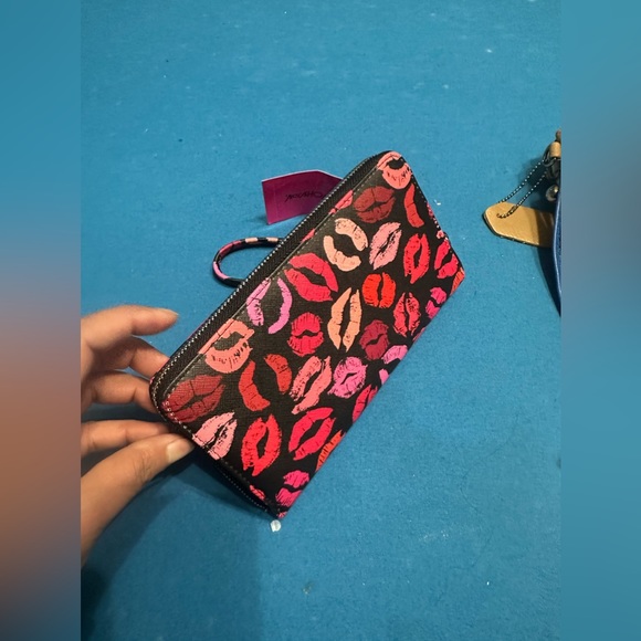 wallets - Picture 6 of 6